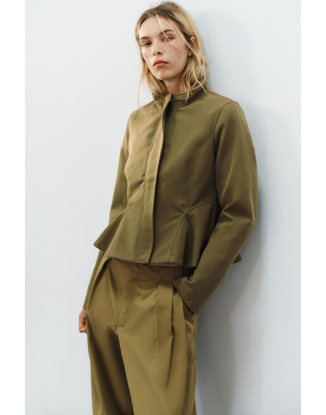 자라 자라 슬림핏 하이넥 페플럼 자켓 8490/700/505 KHAKI 카키 착용컷