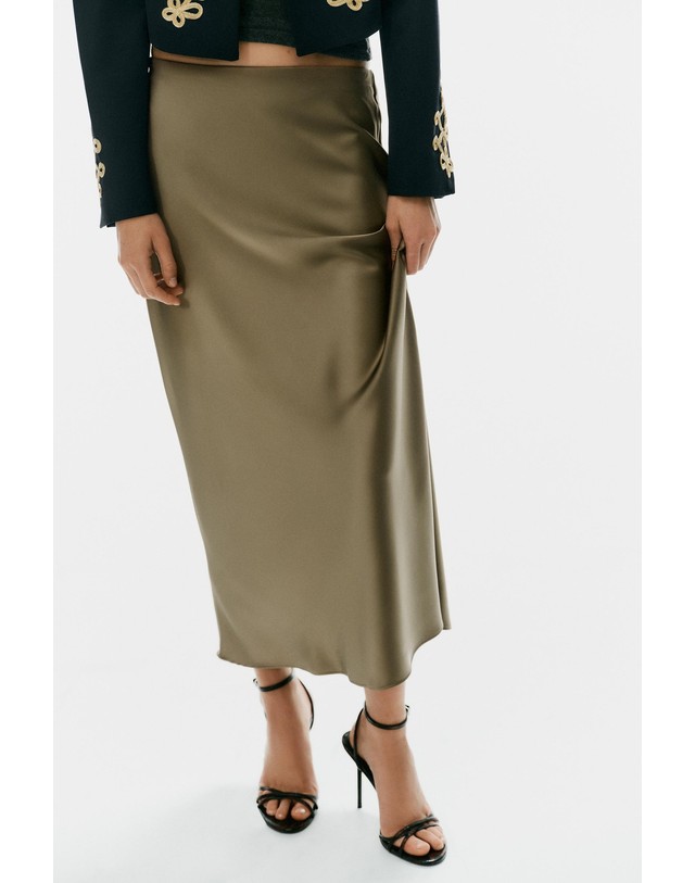 자라 자라 새틴 하이라이즈 미디 스커트 8338/537/507 DARK KHAKI 카키 착용컷