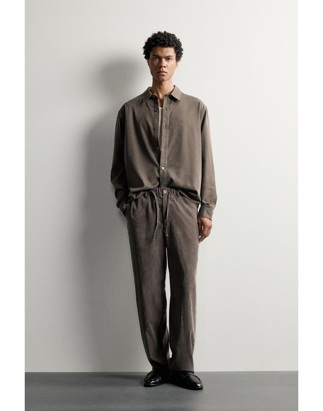 자라 자라 릴렉스핏 워싱 이펙트 긴팔 셔츠 3715/840/472 MINK BROWN 초콜릿 착용컷