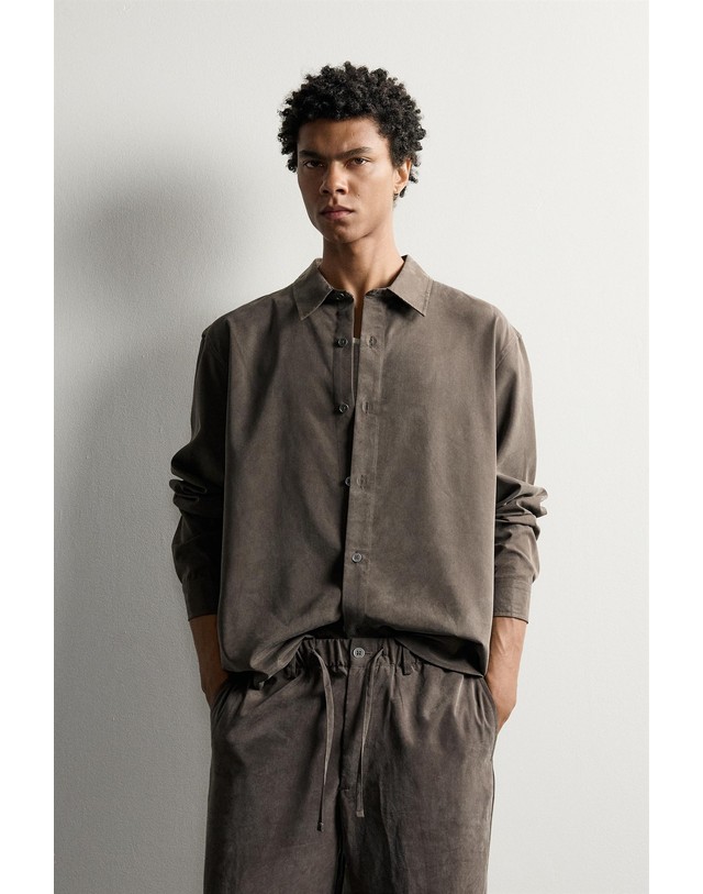 자라 자라 릴렉스핏 워싱 이펙트 긴팔 셔츠 3715/840/472 MINK BROWN 초콜릿 착용컷