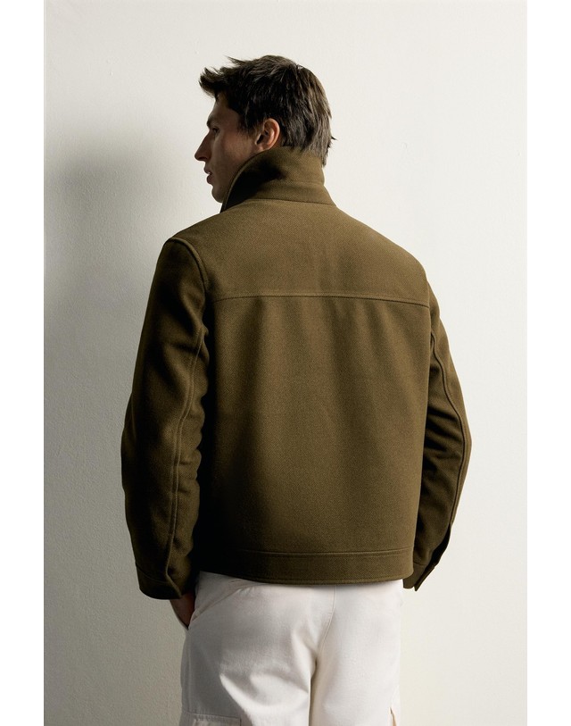 자라 자라 레귤러핏 텍스처 집업 자켓 3286/500/528 DARK OLIVE 카키 착용컷