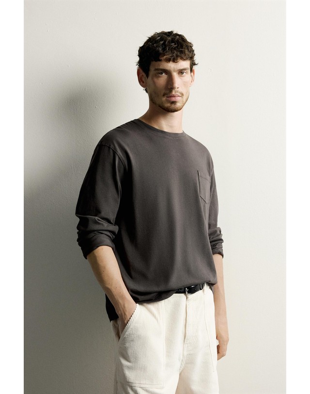 자라 자라 레귤러핏 라운드넥 긴팔 티셔츠 1887/424/807 ANTHRACITE GREY 그레이 착용컷