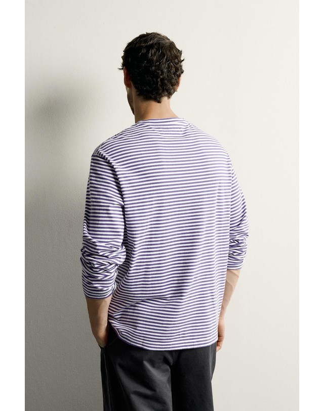 자라 자라 스트라이프 레귤러핏 긴팔 티셔츠 1887/424/018 LILAC / WHITE 멀티컬러 착용컷