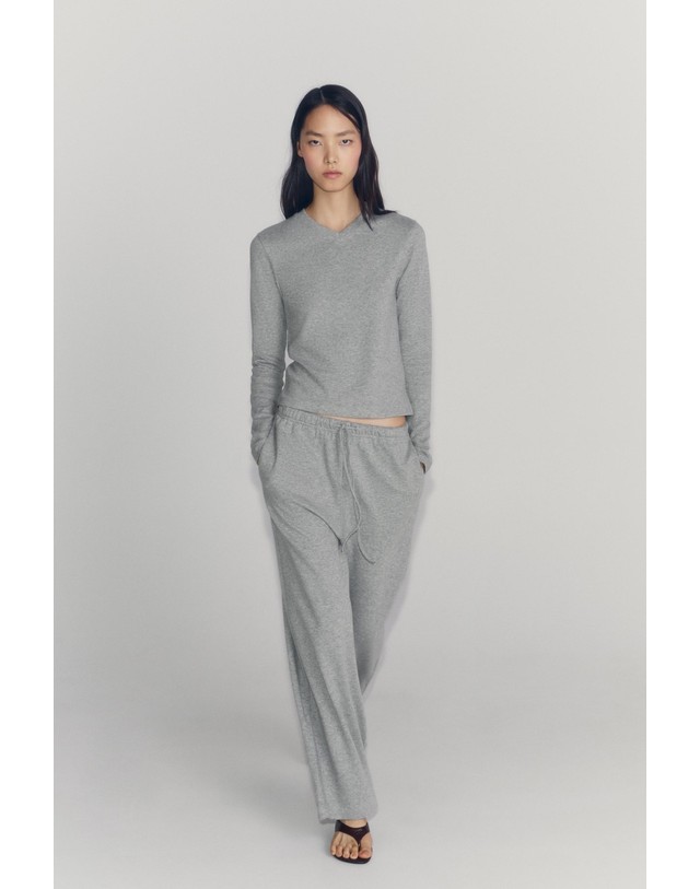 자라 자라 브이넥 레귤러핏 긴팔 티셔츠 4786/463/802 GREY 그레이 착용컷