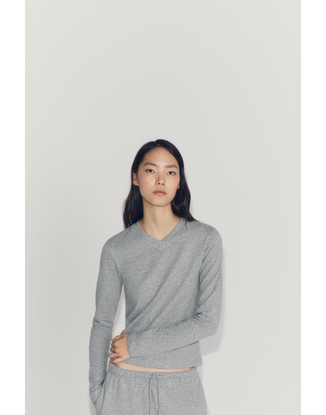 자라 자라 브이넥 레귤러핏 긴팔 티셔츠 4786/463/802 GREY 그레이 착용컷