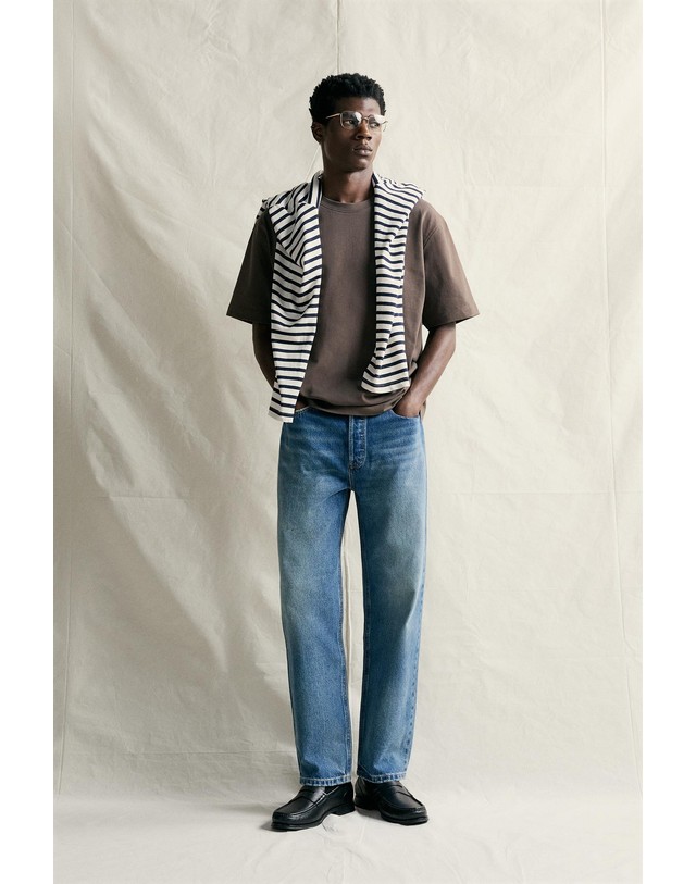 자라 자라 헤비웨이트 라운드넥 반팔 티셔츠 0761/323/099 BLACK / BROWN 초콜릿 착용컷