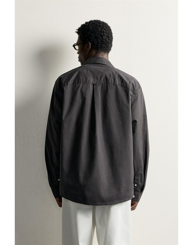 자라 자라 릴렉스핏 플랩 포켓 긴팔 셔츠 6887/304/716 DARK BROWN 그레이 착용컷