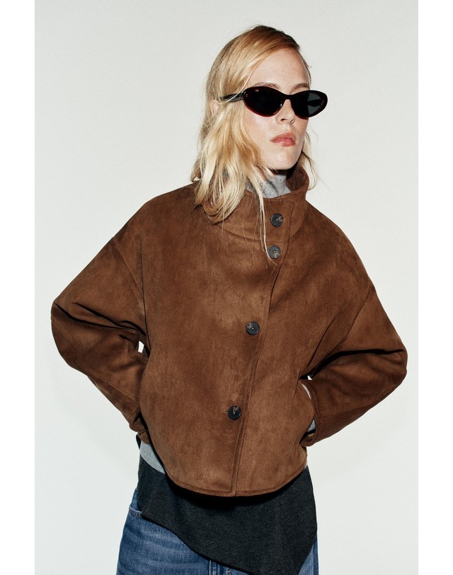 자라 자라 크롭 하이넥 버튼 자켓 4968/224/700 BROWN 브라운 착용컷