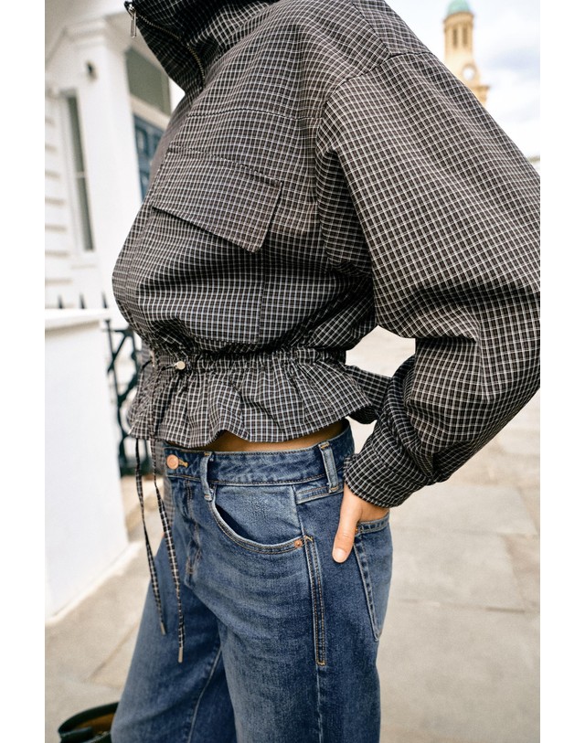 자라 자라 체크 하이넥 퀼팅 자켓 6318/267/084 BLACK / WHITE 멀티컬러 착용컷