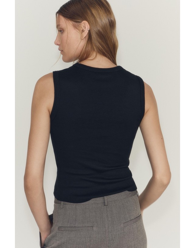 자라 자라 골지 라운드넥 민소매 탑 1044/627/800 BLACK 블랙 착용컷