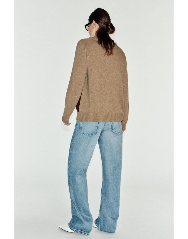 자라 자라 아가일 브이넥 니트 스웨터 2893/148/756 MID-CAMEL 카멜 착용컷