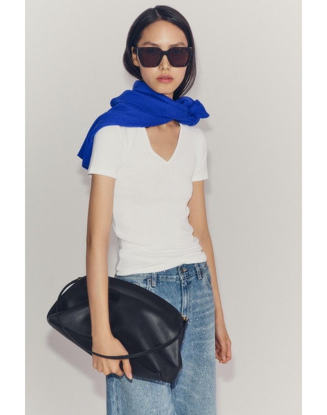 자라 자라 레더 탈착 스트랩 클러치백 6768/810/800 BLACK 블랙 착용컷