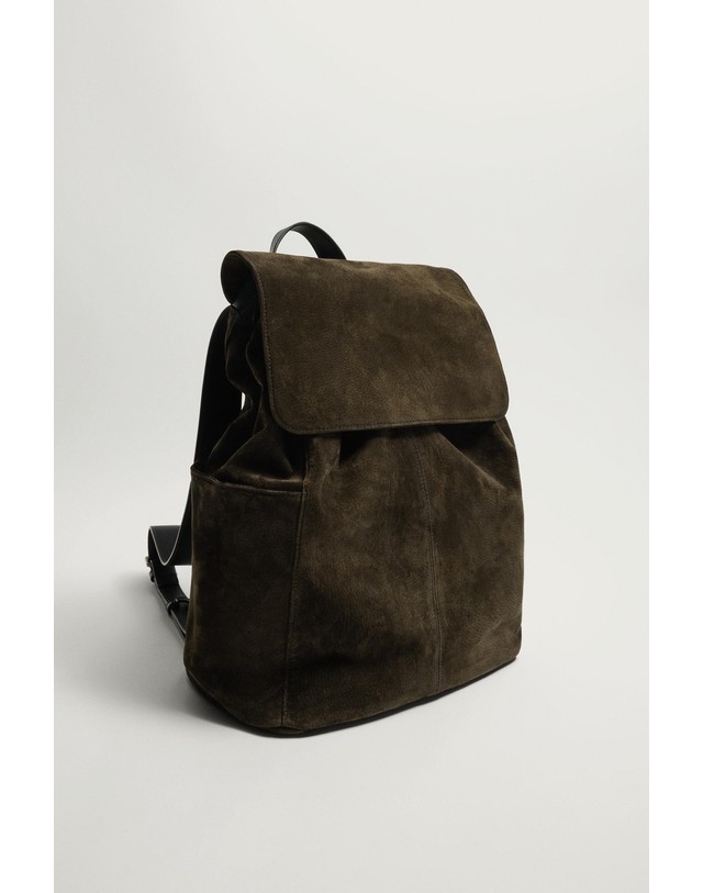 자라 자라 스웨이드 레더 플랩 백팩 3240/820/700 BROWN 초콜릿 착용컷