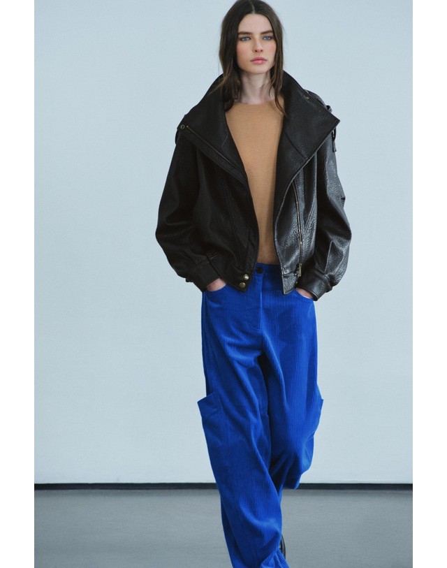 자라 자라 코듀로이 포켓 와이드 팬츠 2024/083/420 BLUISH 블루 착용컷