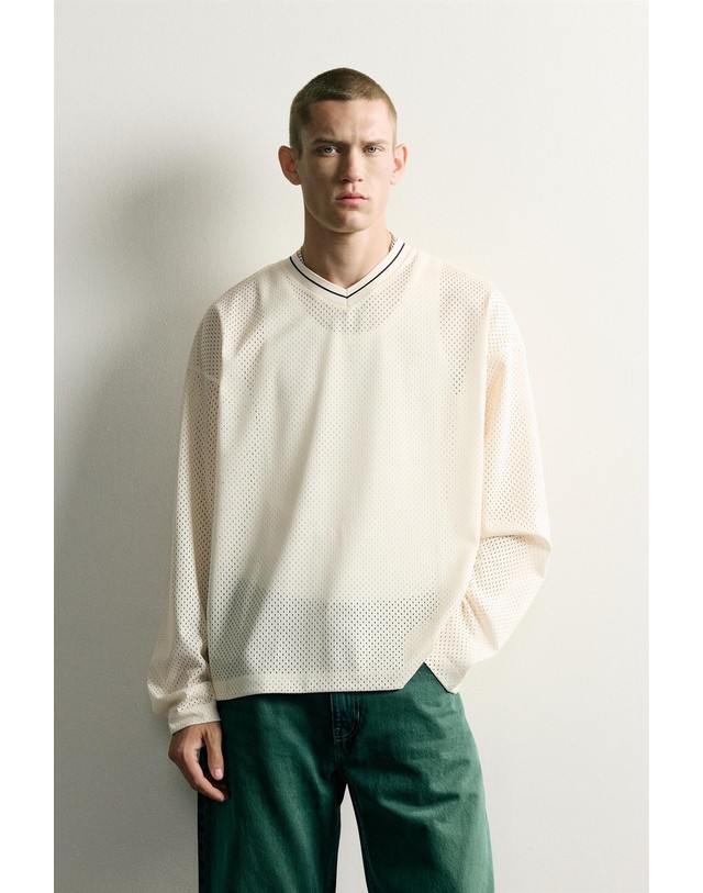 자라 자라 오픈 위브 브이넥 긴팔 티셔츠 6224/364/251 OYSTER-WHITE 아이보리 착용컷