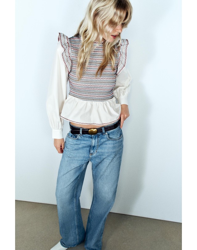 자라 자라 자수 스모킹 러플 블라우스 8741/240/250 WHITE 화이트 착용컷