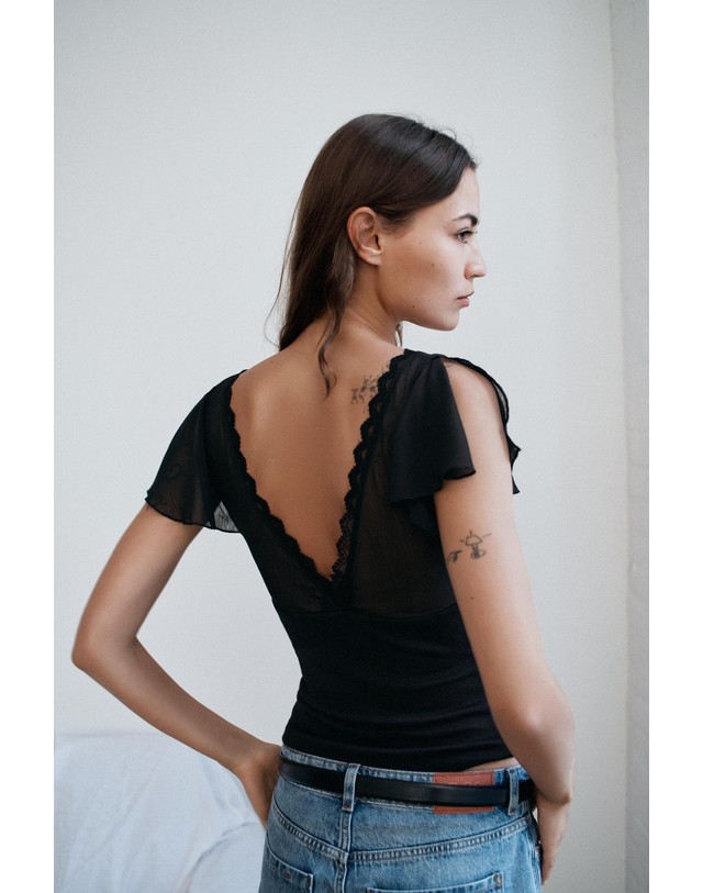 자라 자라 레이스 러플 브이넥 반팔 탑 3644/686/800 BLACK 블랙 착용컷