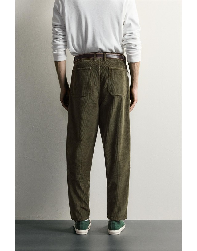 자라 자라 워시드 코듀로이 캐럿핏 팬츠 4302/320/505 KHAKI 카키 착용컷