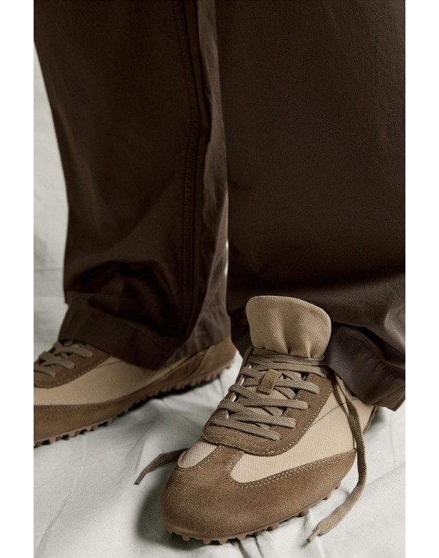 자라 자라 레트로 레이스업 스니커즈 2307/820/107 SAND BROWN 베이지 착용컷