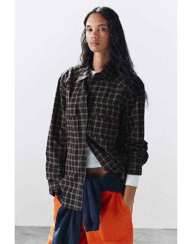 자라 자라 오버사이즈 체크 포플린 긴팔 셔츠 7724/240/056 BLACK/ORANGE 멀티컬러 착용컷