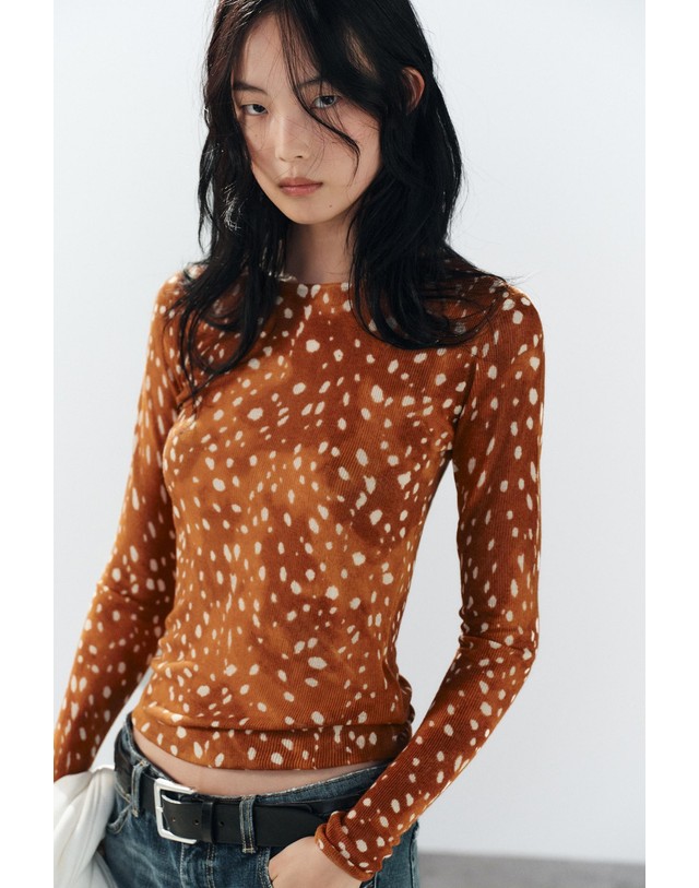 자라 자라 애니멀 프린트 라운드넥 니트 탑 2893/157/050 ONLY ONE 브라운 착용컷
