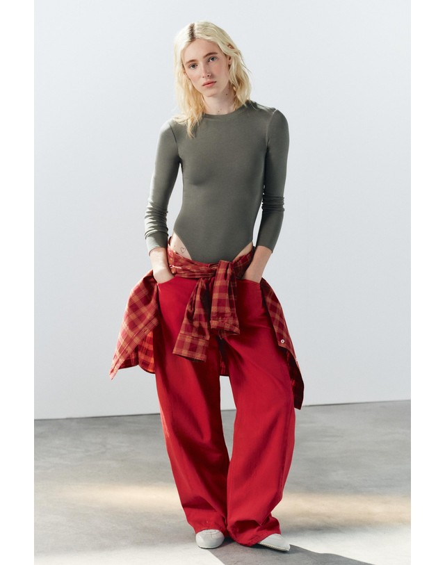 자라 자라 라운드넥 긴소매 바디수트 3641/855/916 GREY GREEN 카키 착용컷
