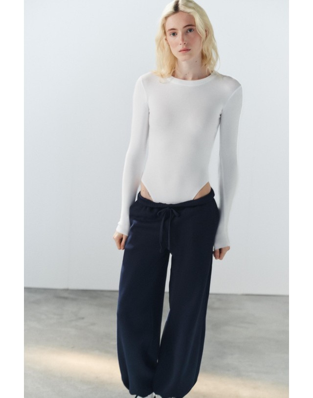 자라 자라 라운드넥 긴소매 바디수트 3641/855/250 WHITE 화이트 착용컷