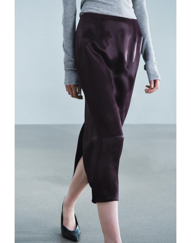 자라 자라 새틴 스트레이트 미디 스커트 9479/259/606 BURGUNDY 레드 착용컷