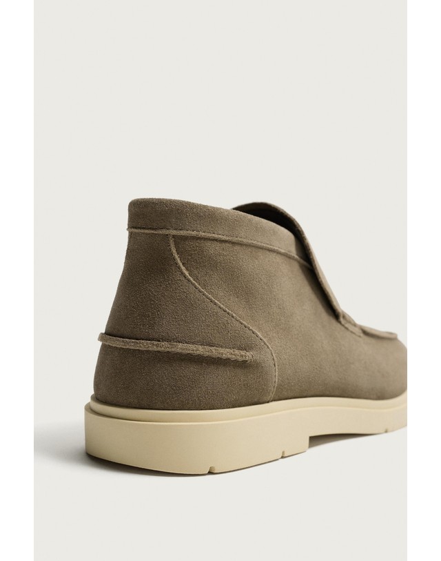 자라 자라 스웨이드 모크토 캐주얼 앵클부츠 2041/820/131 TAUPE GREY 카키 착용컷
