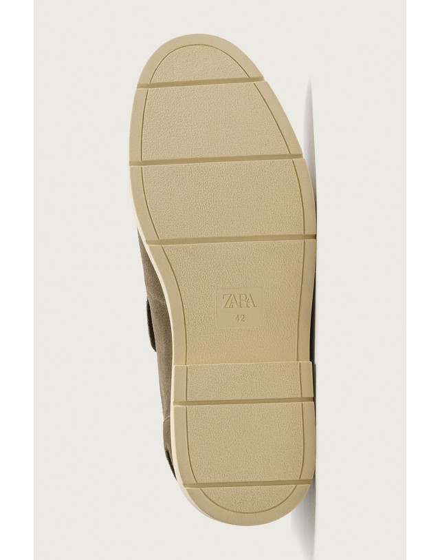 자라 자라 스웨이드 모크토 캐주얼 앵클부츠 2041/820/131 TAUPE GREY 카키 착용컷