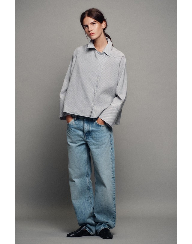 자라 자라 스트라이프 랩 더블버튼 긴팔 셔츠 1378/881/400 BLUE 블루 착용컷