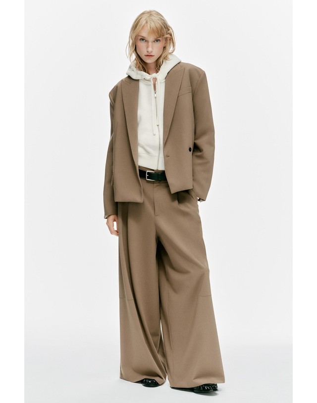 자라 자라 플리츠 탑스티치 와이드 팬츠 1255/543/183 BEIGE 베이지 착용컷
