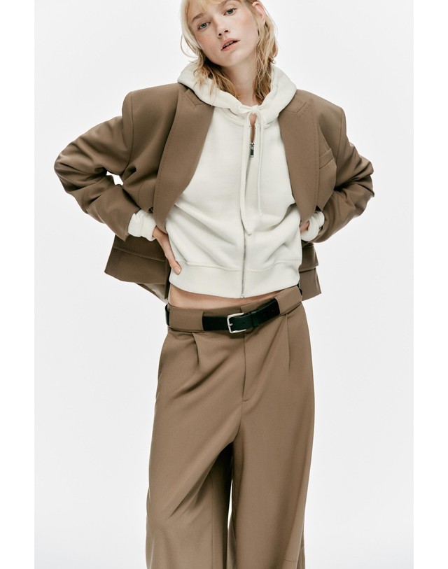 자라 자라 플리츠 탑스티치 와이드 팬츠 1255/543/183 BEIGE 베이지 착용컷