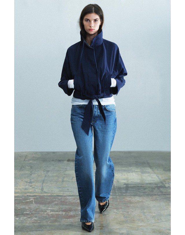 자라 자라 배색 크롭 벨트 숏 자켓 3918/242/401 NAVY BLUE 네이비 착용컷