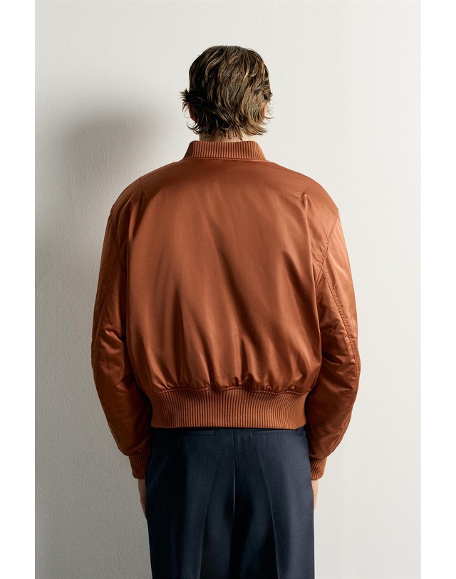 자라 자라 플랩포켓 테크니컬 패딩 봄버 자켓 1437/114/615 ORANGE 오렌지 착용컷