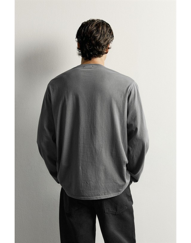 자라 자라 릴렉스핏 라운드넥 긴팔 티셔츠 4805/327/807 ANTHRACITE GREY 그레이 착용컷