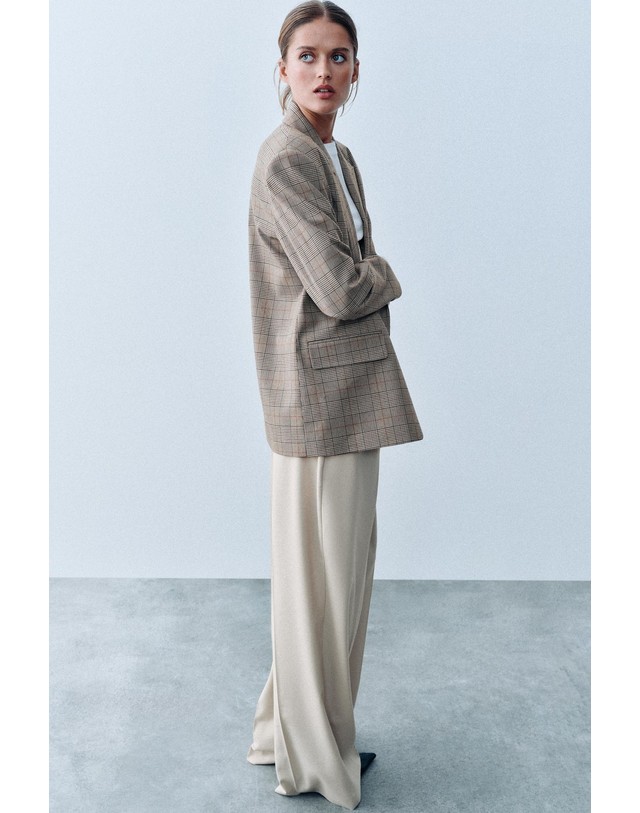 자라 자라 오버사이즈 더블 버튼 블레이저 2753/522/704 CAMEL 카멜 착용컷