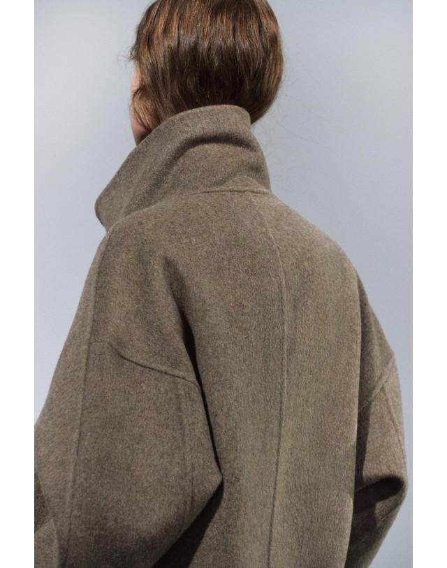 자라 자라 울 혼방 하이넥 숏 코트 8491/242/737 BROWN / TAUPE 베이지 착용컷