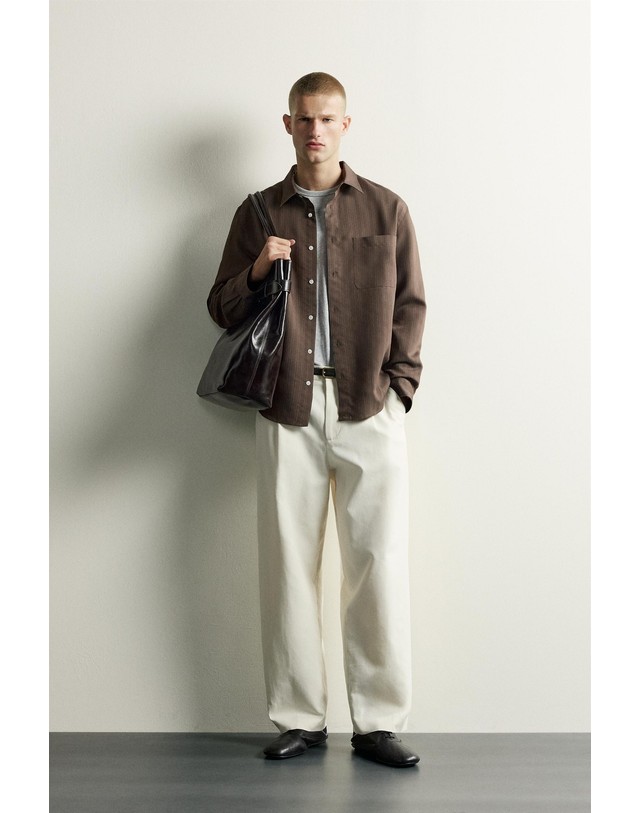 자라 자라 스트라이프 릴렉스핏 긴팔 셔츠 3980/318/716 DARK BROWN 초콜릿 착용컷