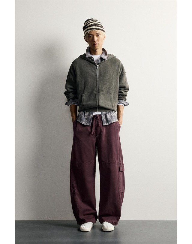 자라 자라 카고 벌룬핏 워시드 코튼 팬츠 9252/300/612 MAUVE 레드 착용컷