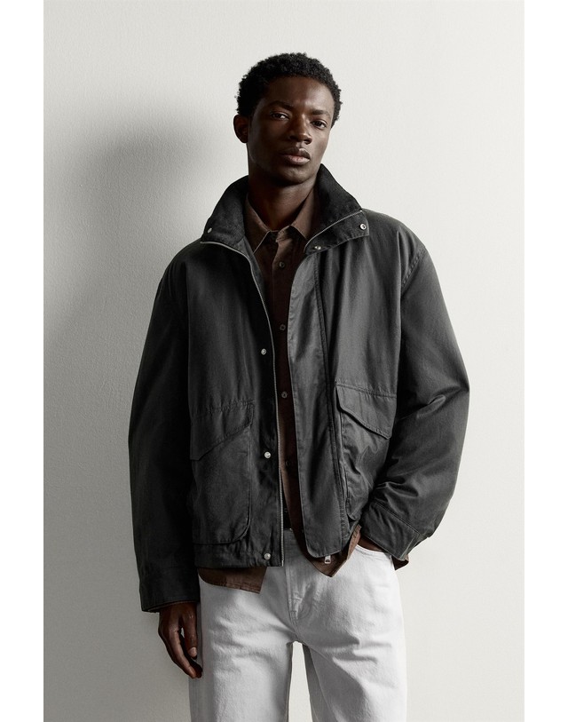 자라 자라 레귤러핏 왁스드 이펙트 자켓 1437/365/898 DARK ANTHRACITE 그레이 착용컷