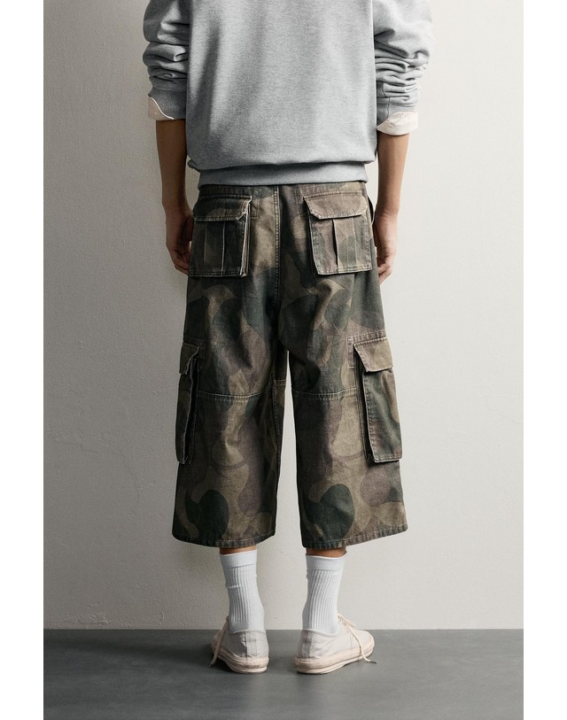 자라 자라 카모 프린트 카고 버뮤다 팬츠 6688/302/505 KHAKI 카키 착용컷