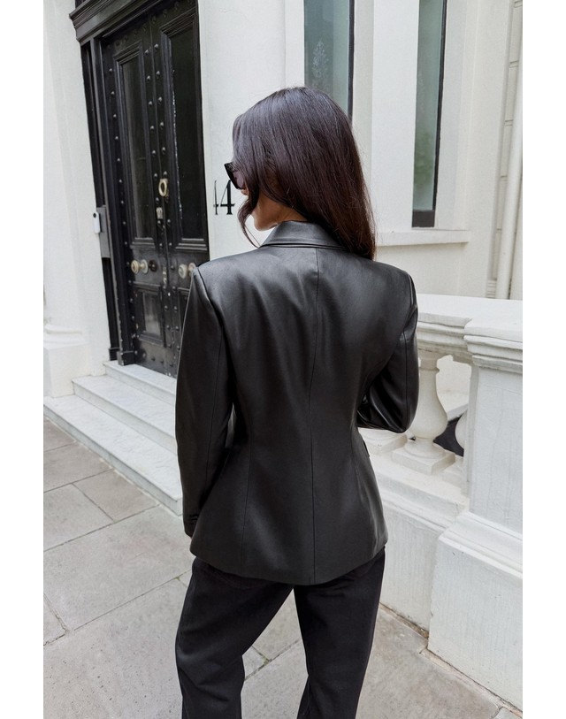 자라 자라 가죽 이펙트 플랩포켓 블레이저 3046/640/800 BLACK 블랙 착용컷