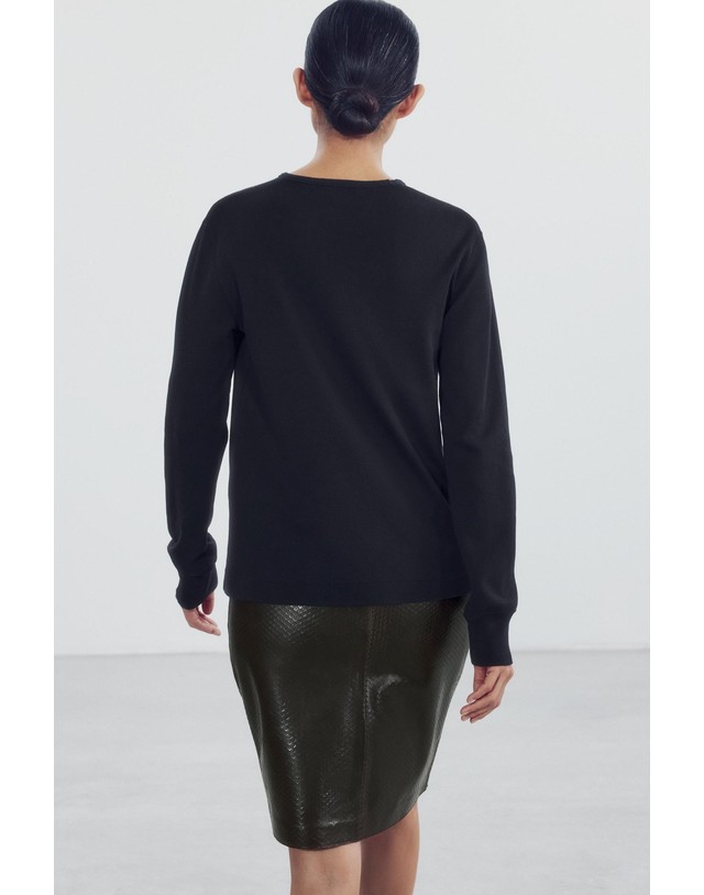 자라 자라 레귤러핏 라운드넥 긴팔 티셔츠 0858/735/800 BLACK 블랙 착용컷