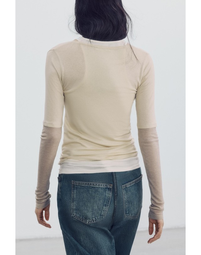 자라 자라 트리플 레이어드 긴팔 티셔츠 3641/709/075 ECRU / BEIGE 베이지 착용컷