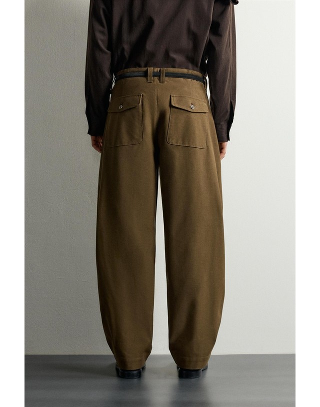 자라 자라 벌룬핏 플랩 포켓 팬츠 2634/224/528 DARK OLIVE 카키 착용컷