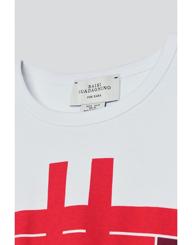 자라 자라 메이즈 프린트 반팔 티셔츠 6085/004/061 WHITE / RED 화이트 착용컷