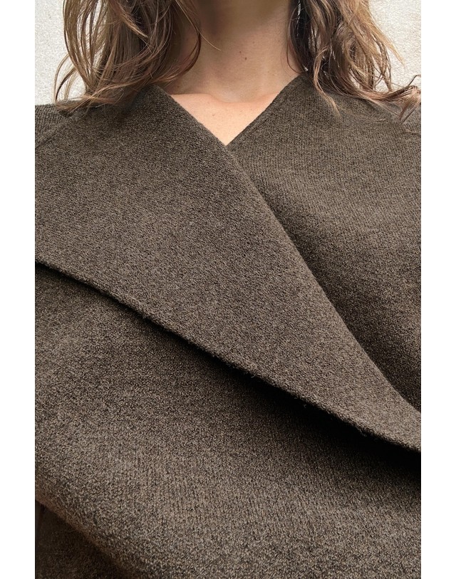 자라 자라 랩 브이넥 반팔 니트 스웨터 2756/139/737 BROWN / TAUPE 초콜릿 착용컷