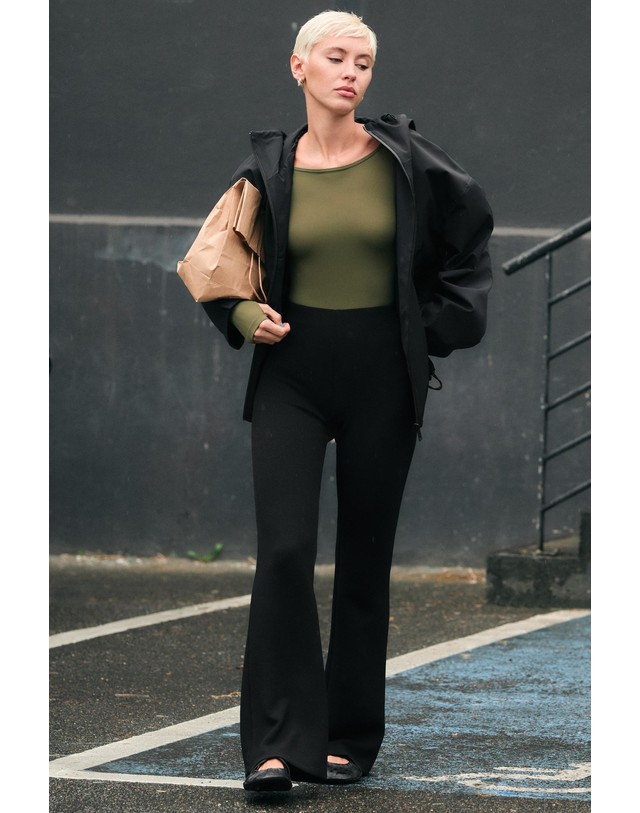 자라 자라 보트넥 오프숄더 바디수트 5039/865/505 KHAKI 카키 착용컷