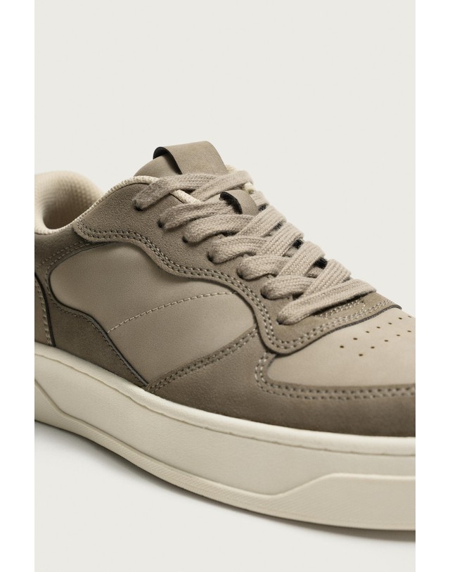 자라 자라 멀티 패널 청키솔 스니커즈 2214/822/131 TAUPE GREY 베이지 착용컷